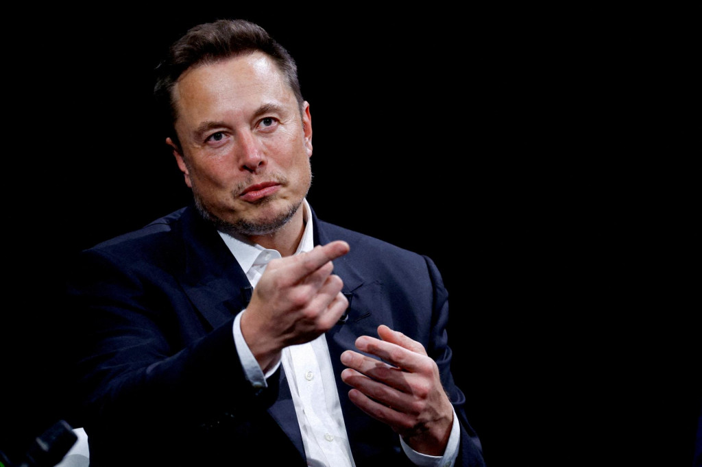 Charizmatický podnikateľ a líder na poli elektromobility Elon Musk dokázal presvedčiť akcionárov o odôvodnenosti svojej miliardovej odmeny. FOTO: REUTERS