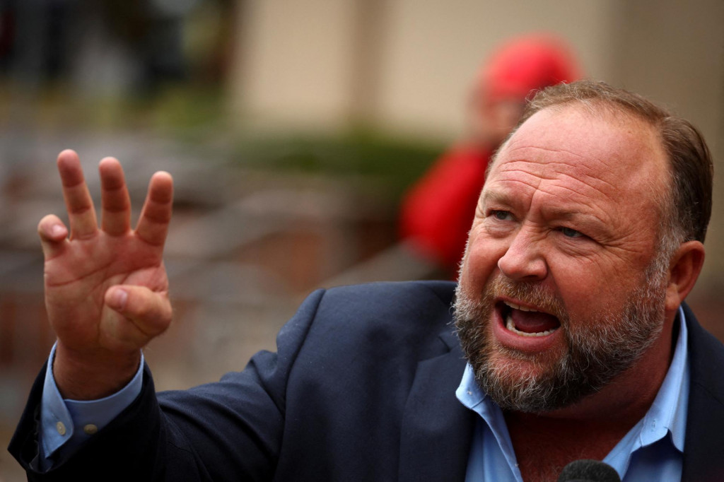 Zakladateľ Infowars Alex Jones. FOTO: Reuters