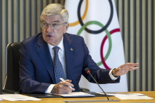 Prezident Medzinárodného olympijského výboru (MOV) Thomas Bach počas otvorenia zasadnutia exekutívy MOV vo švajčiarskom Lausanne 12. júna 2024. FOTO: TASR/AP