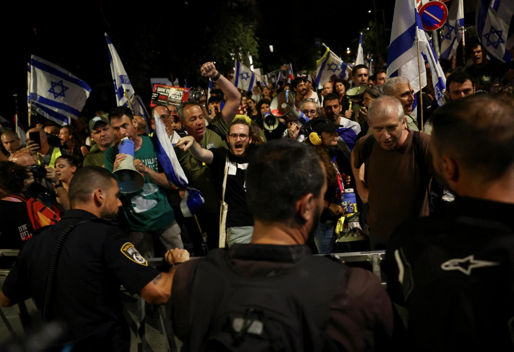Demonštrácia proti vláde izraelského premiéra Benjamina Netanjahua. FOTO: Reuters