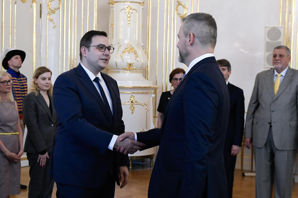 Prezident Peter Pellegrini a minister zahraničných vecí Českej republiky Jan Lipavský. FOTO: TASR/Pavel Neubauer
