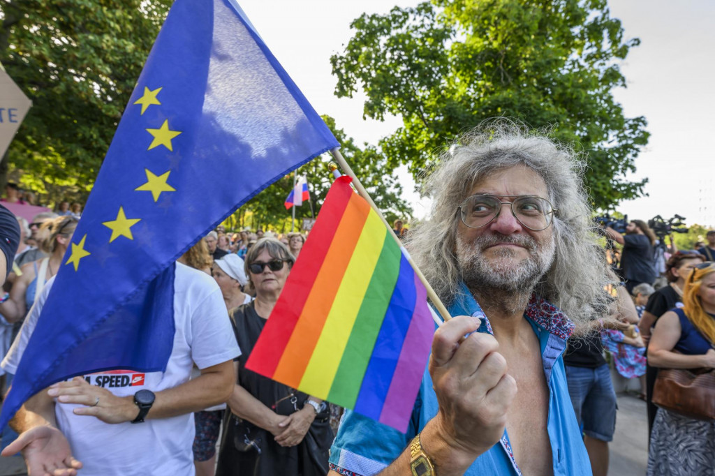 Na snímke protest a pochod Za slobodu a demokraciu Slovenska iniciovaný občianskymi združeniami v Bratislave 18. júna 2024. FOTO TASR - Jaroslav Novák