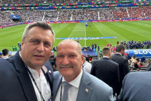 Podpredseda Národnej rady SR Andrej Danko a štátny tajomník pre šport Ján Krišanda (obaja za SNS) na ME 2024 vo futbale. FOTO: Andrej Danko
