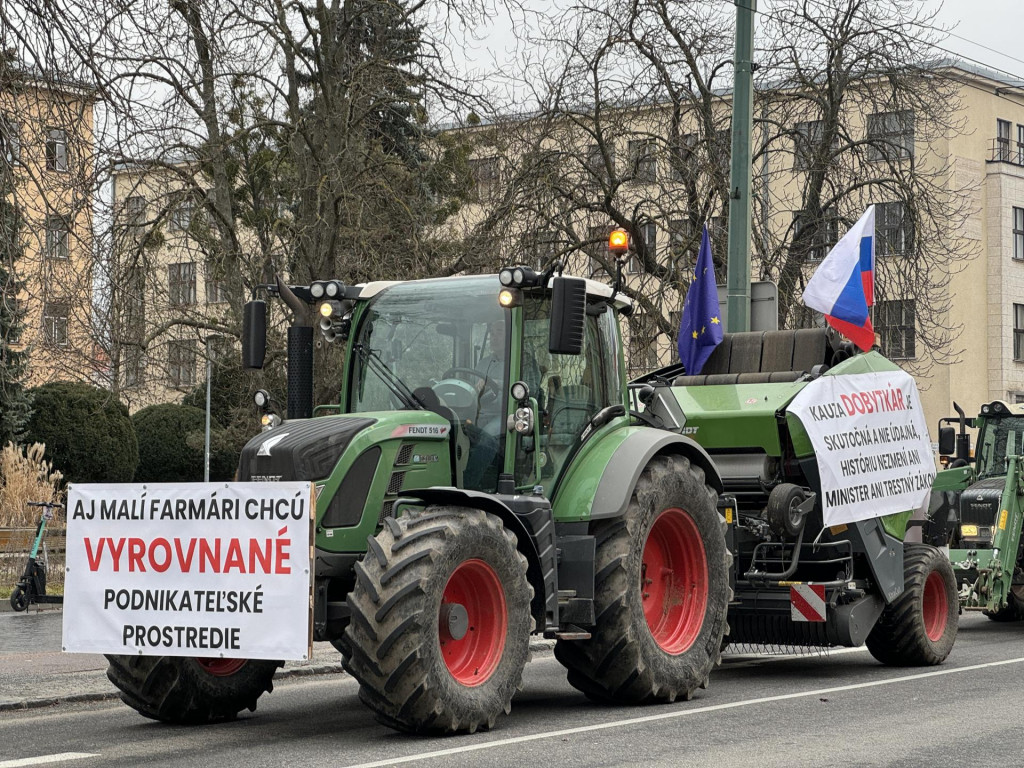 Celoslovenský protest farmárov. FOTO: TASR/Maroš Černý