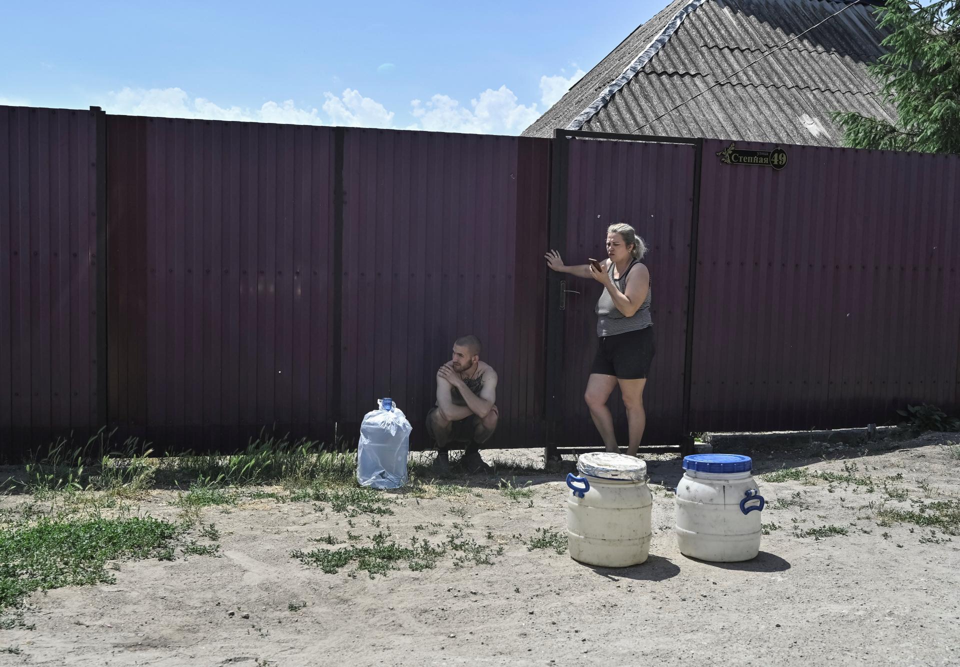 Na Ukrajine kvôli odstávkam dodávok vody hrozí výskyt žltačky a cholery