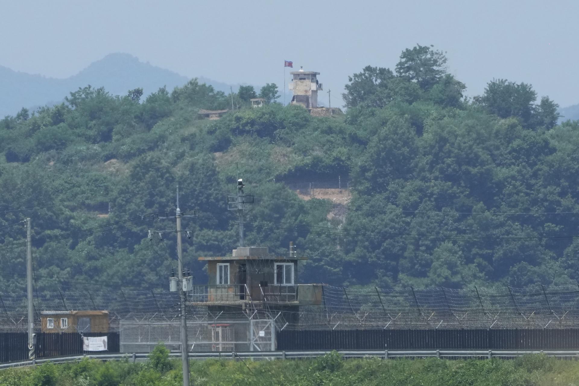 Tretíkrát za mesiac. Severokórejskí vojaci opäť prekročili líniu s Južnou Kóreou
