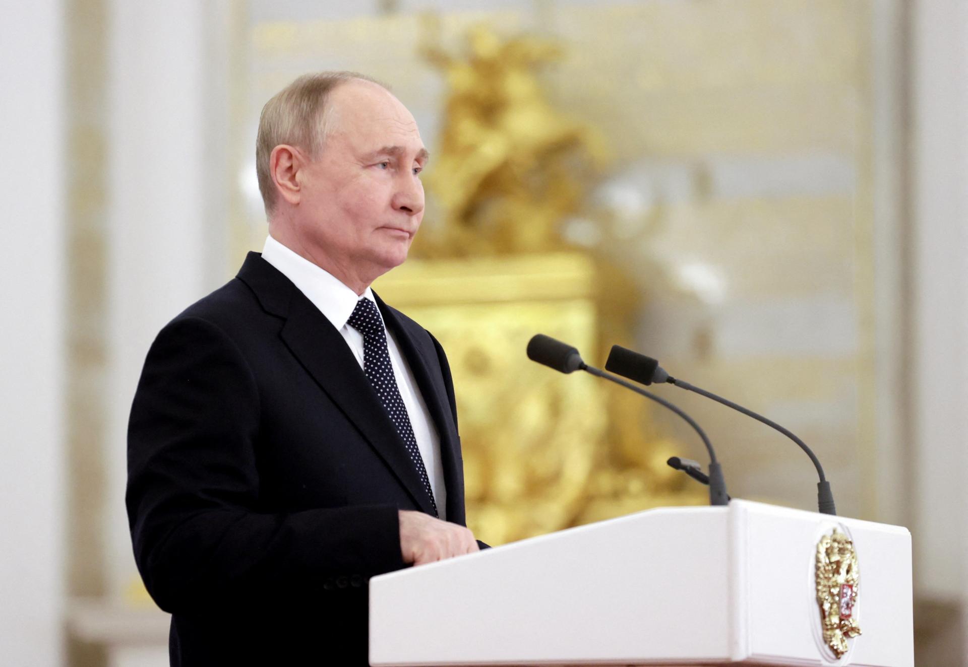 Rusko bude rozvíjať jadrové zbrane ako záruku zachovania rovnováhy síl, vyhlásil Putin