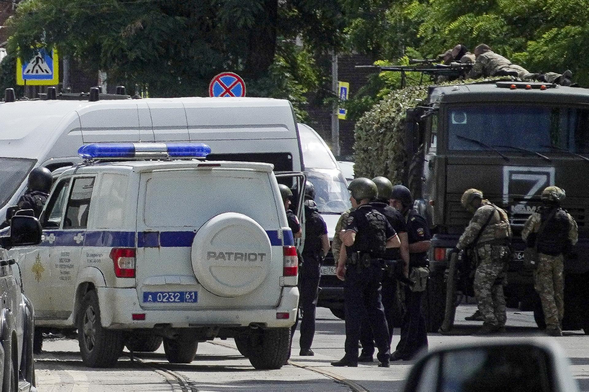Neznámi útočníci strieľali v Rusku, cieľom bola synagóga, kostol a policajný post