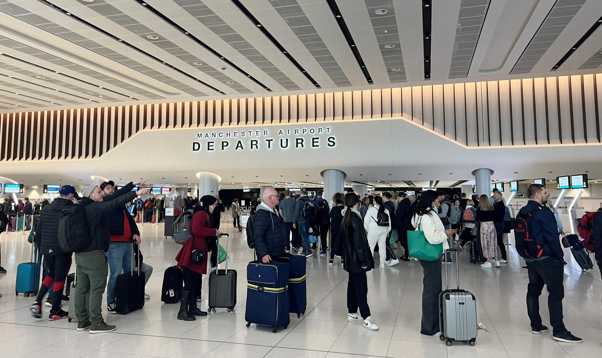 Na letisku v Manchestri pre výpadok elektriny hrozí zrušenie letov