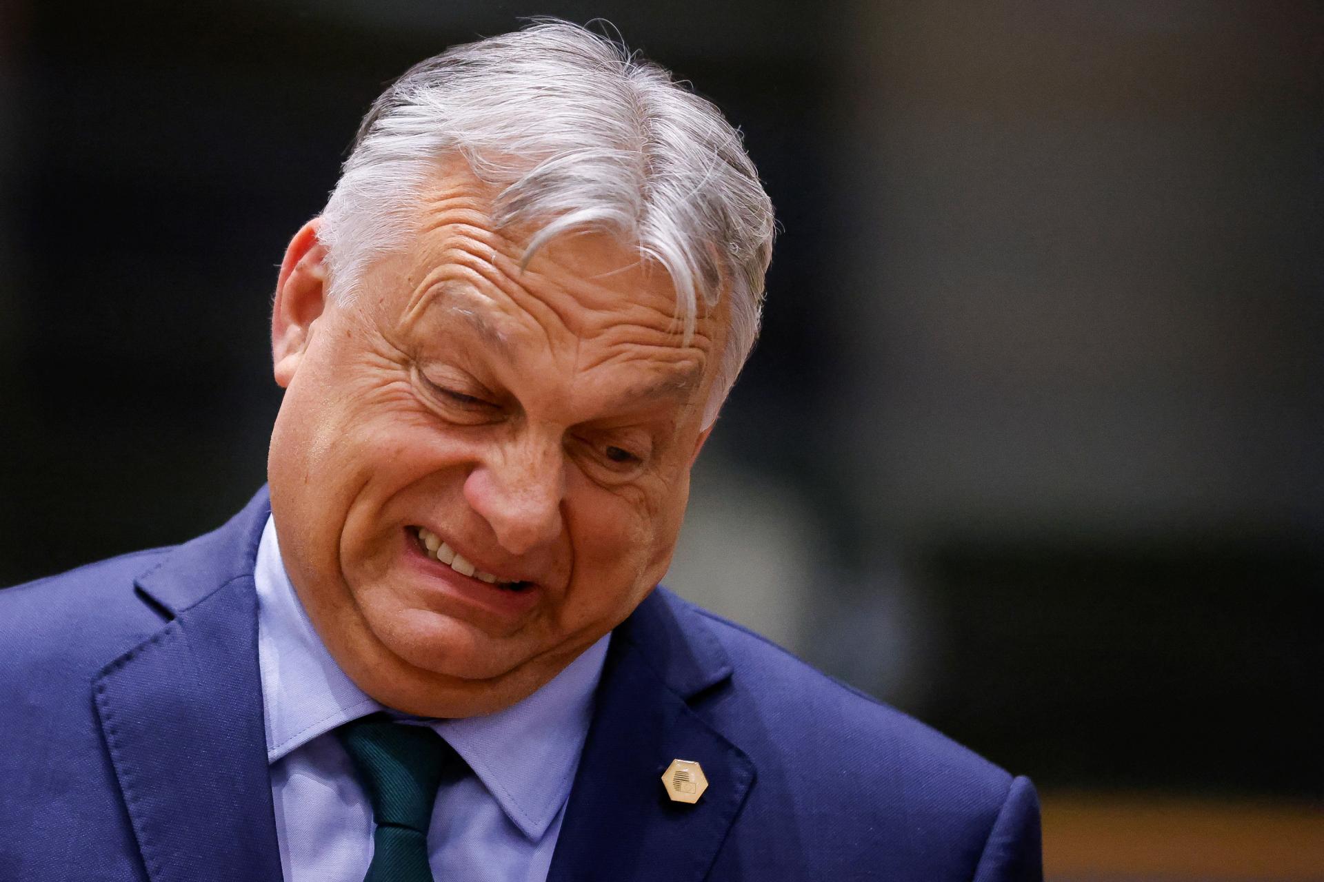 Právna kľučka Bruselu. Únia našla cestu, ako obísť maďarské veto na zbrojnú pomoc Ukrajine