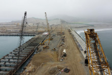 Stavba nového čínskeho mega prístavu v Chancay. FOTO: Reuters