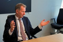 Jarand Rystad, výkonný riaditeľ Rystad Energy, hovorí počas rozhovoru pre agentúru Reuters. FOTO: REUTERS