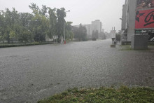 Zaplavené ulice v Nových Zámkoch. FOTO: FB/Nové Zámky
