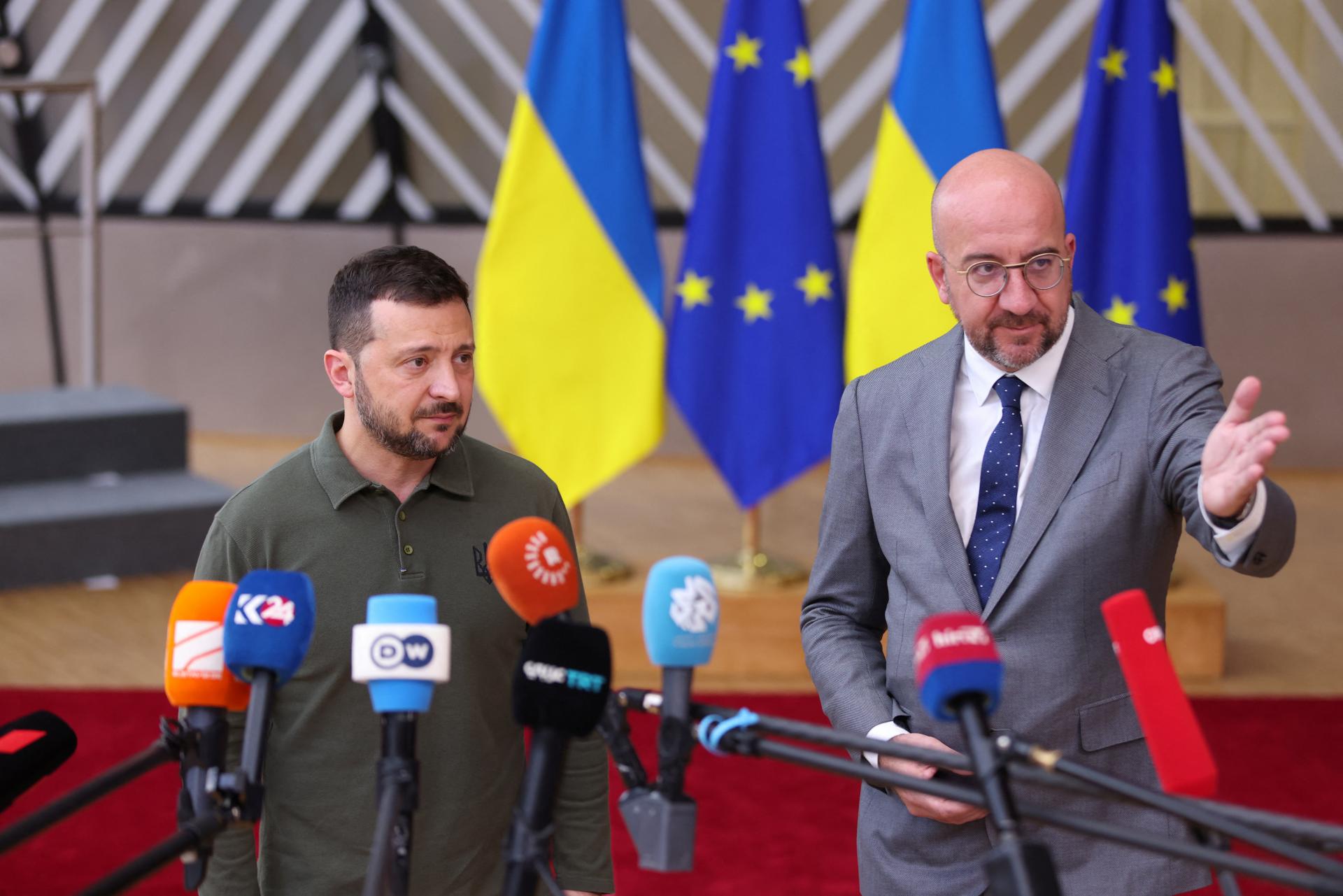 Ukrajinský prezident prišiel do Bruselu, podpíše bezpečnostné dohody