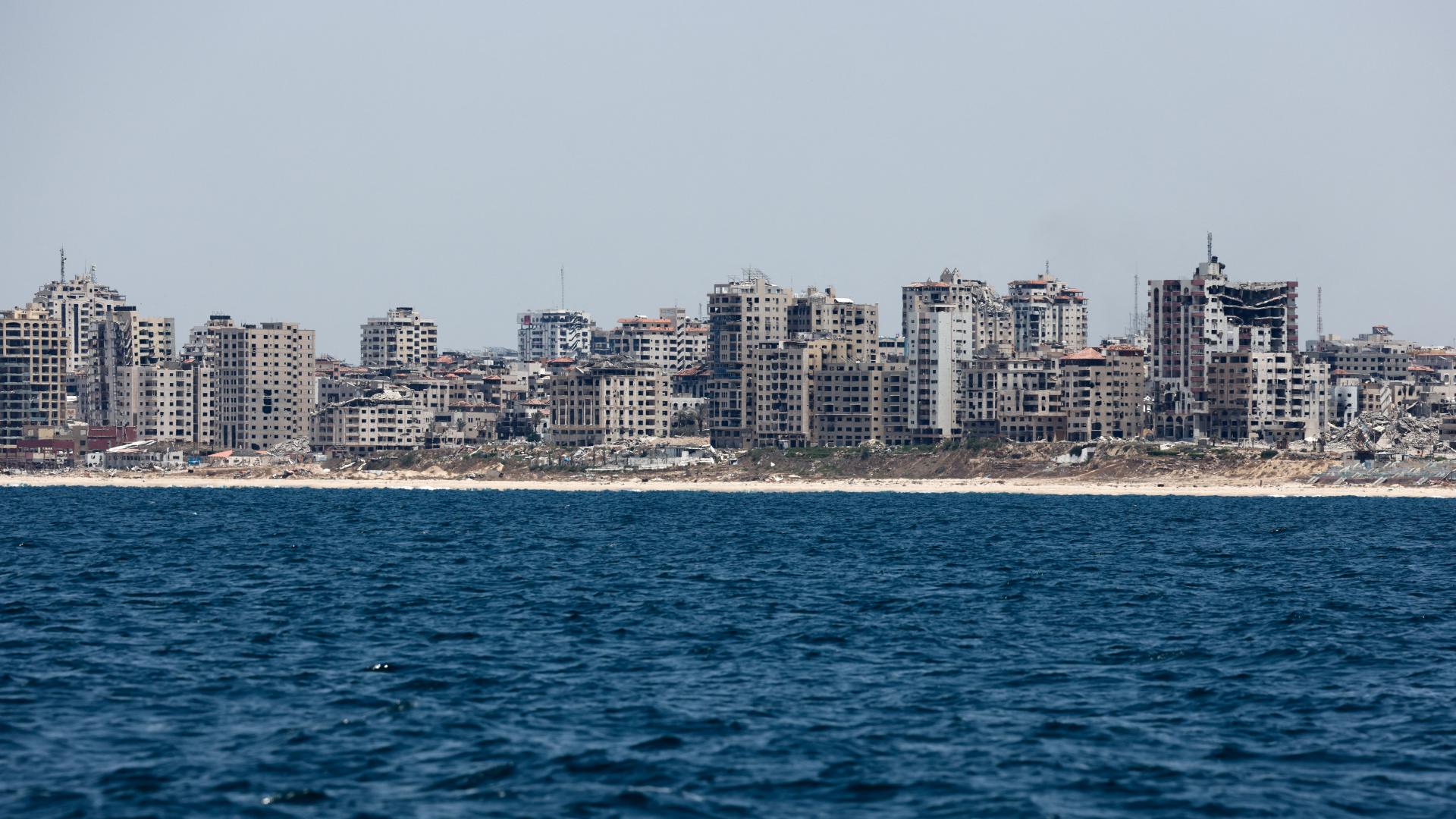 Spojené štáty dočasne demontujú plávajúce mólo pri Gaze. Dôvodom je zlé počasie