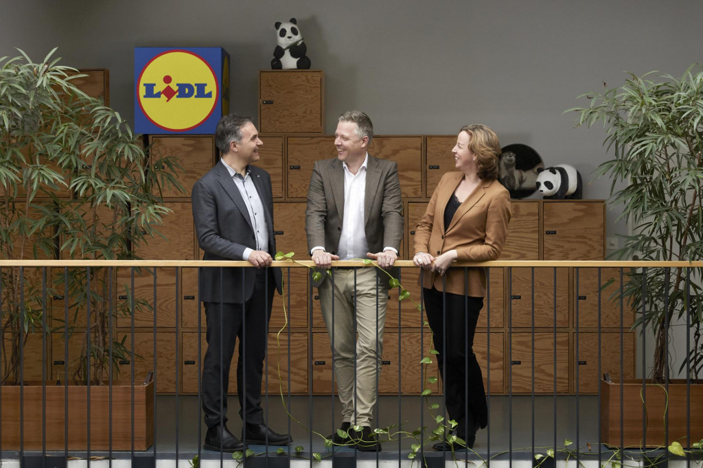 Partnermeeting WWF/Lidl in Zürich mit CEO Thomas Vellacott (WWF), CPO Christoph Pohl (Lidl), DG Kirsten Schujit (WWF) (v.l.n.r.)