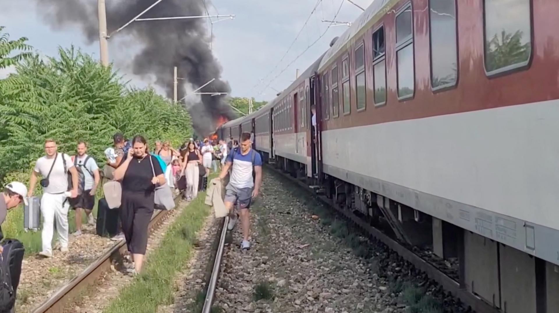 Doprava na železničnej trati pri Nových Zámkoch je po tragickej nehode obnovená na oboch koľajach