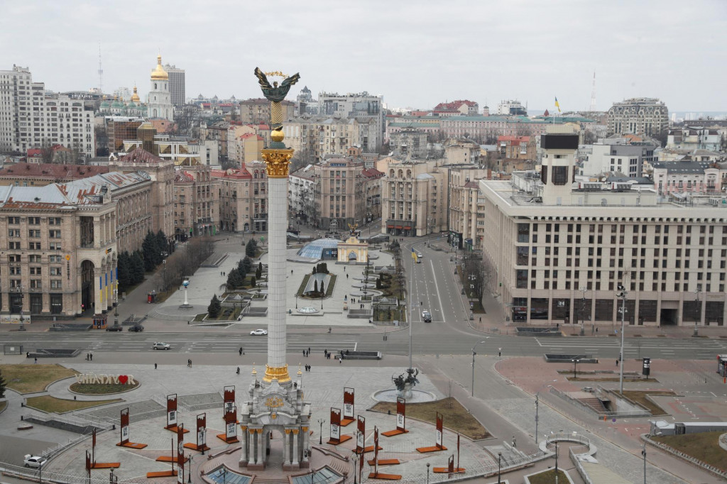 Námestie nezávislosti v centre Kyjeva.  FOTO: Reuters