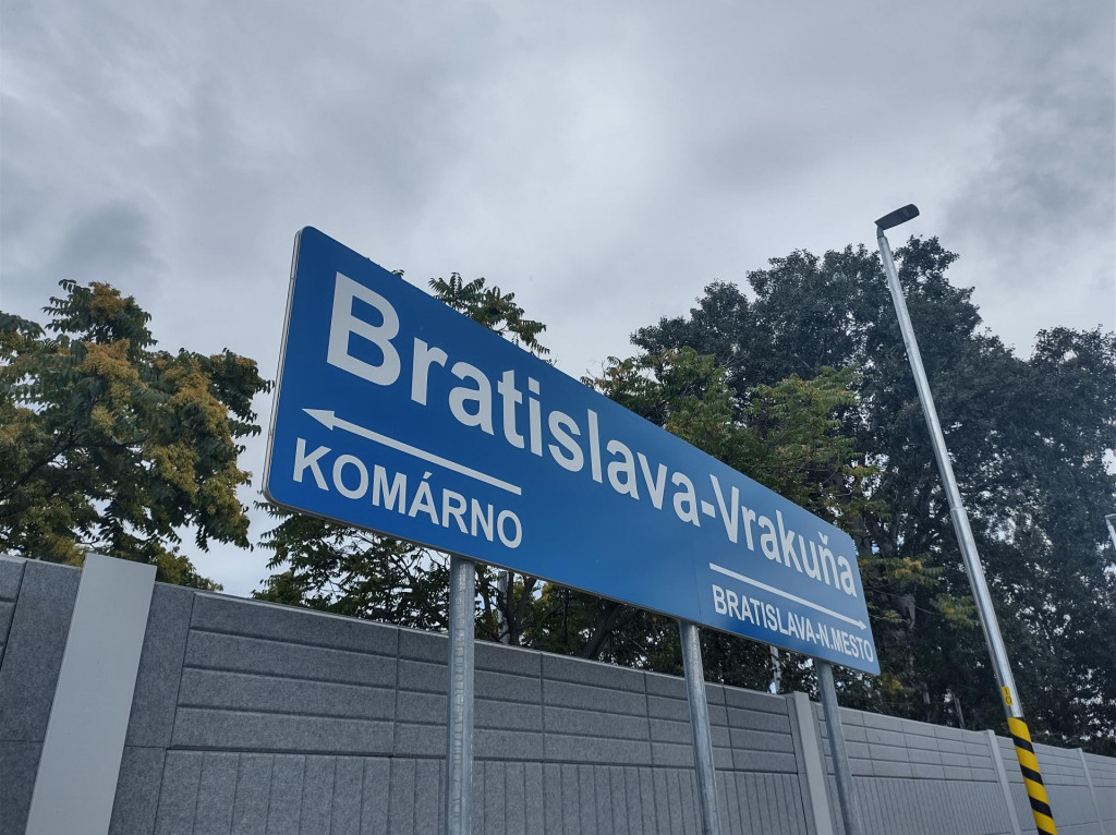 Štát otvoril novú zastávku pre vlaky vo Vrakuni. FOTO: Hn/ Tomáš Garai