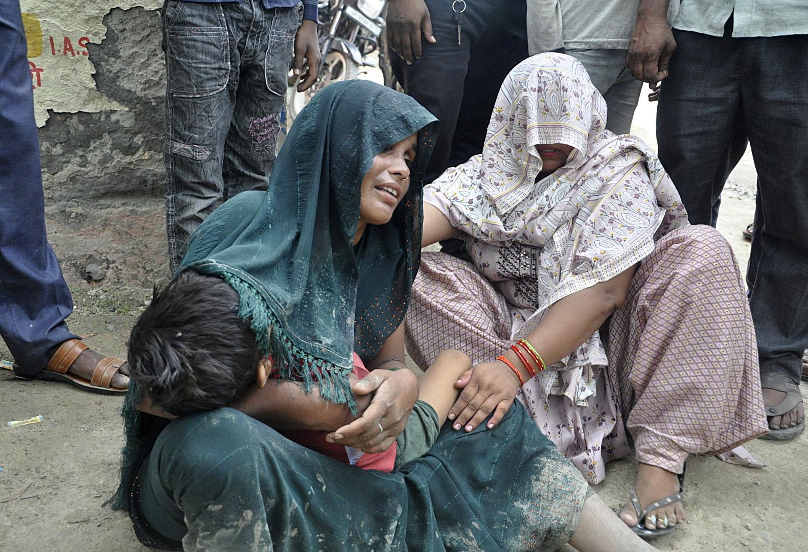 V tlačenici na severe Indie zomrelo najmenej 116 ľudí, najmä ženy a deti