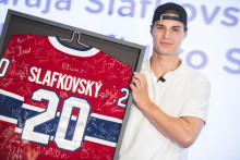 Juraj Slafkovský má byť symbolom novej éry Montrealu Canadiens. FOTO: TASR/J. Novák