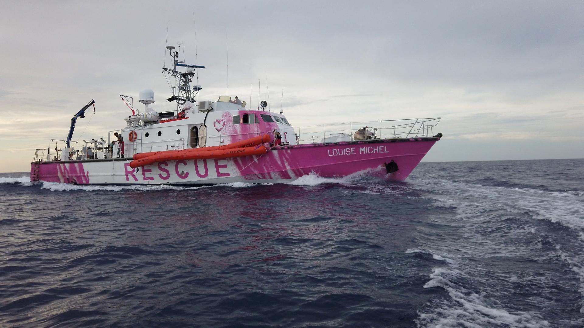 Talianske úrady zadržali záchrannú loď, ktorú financuje umelec Banksy