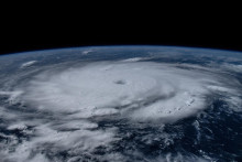 Pohľad na hurikán Beryl z vesmírnej stanice ISS. FOTO: REUTERS