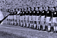 „Strieborní chlapci z Ríma“ – futbalisti Československa na svetovom šampionáte v roku 1934. Slovák Štefan Čambal stojí deviaty zľava.