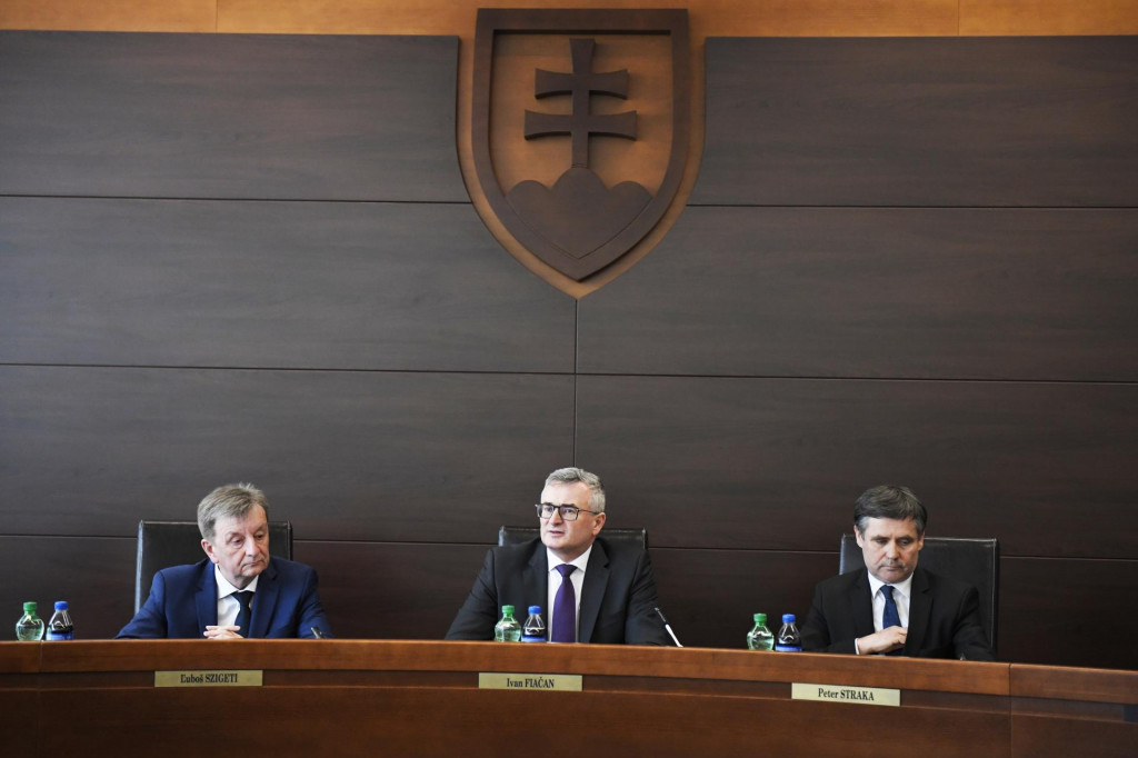 &Uacute;stavn&yacute; s&uacute;d na čele s Ivanom Fiačanom sa vyjadril k novele trestn&yacute;ch k&oacute;dexov. FOTO: TASR/F. Iv&aacute;n