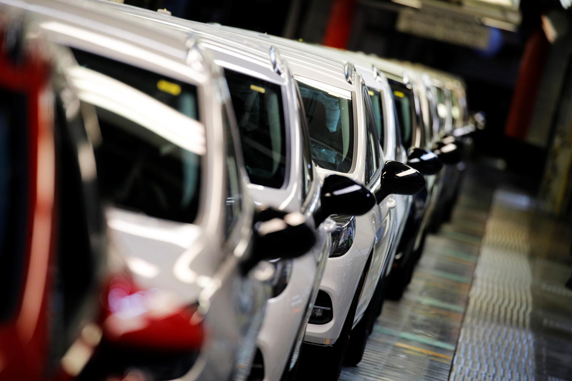 Predaj áut v Británii v prvom polroku prvýkrát za päť rokov prekročil milión vozidiel