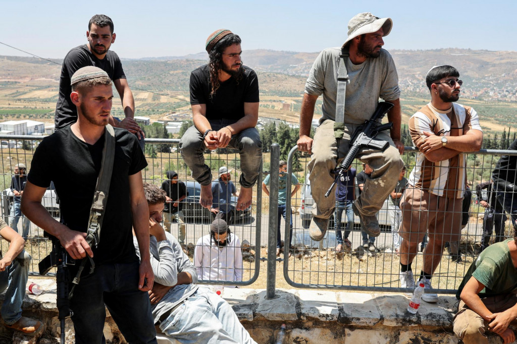 Izraelskí osadníci. FOTO: Reuters