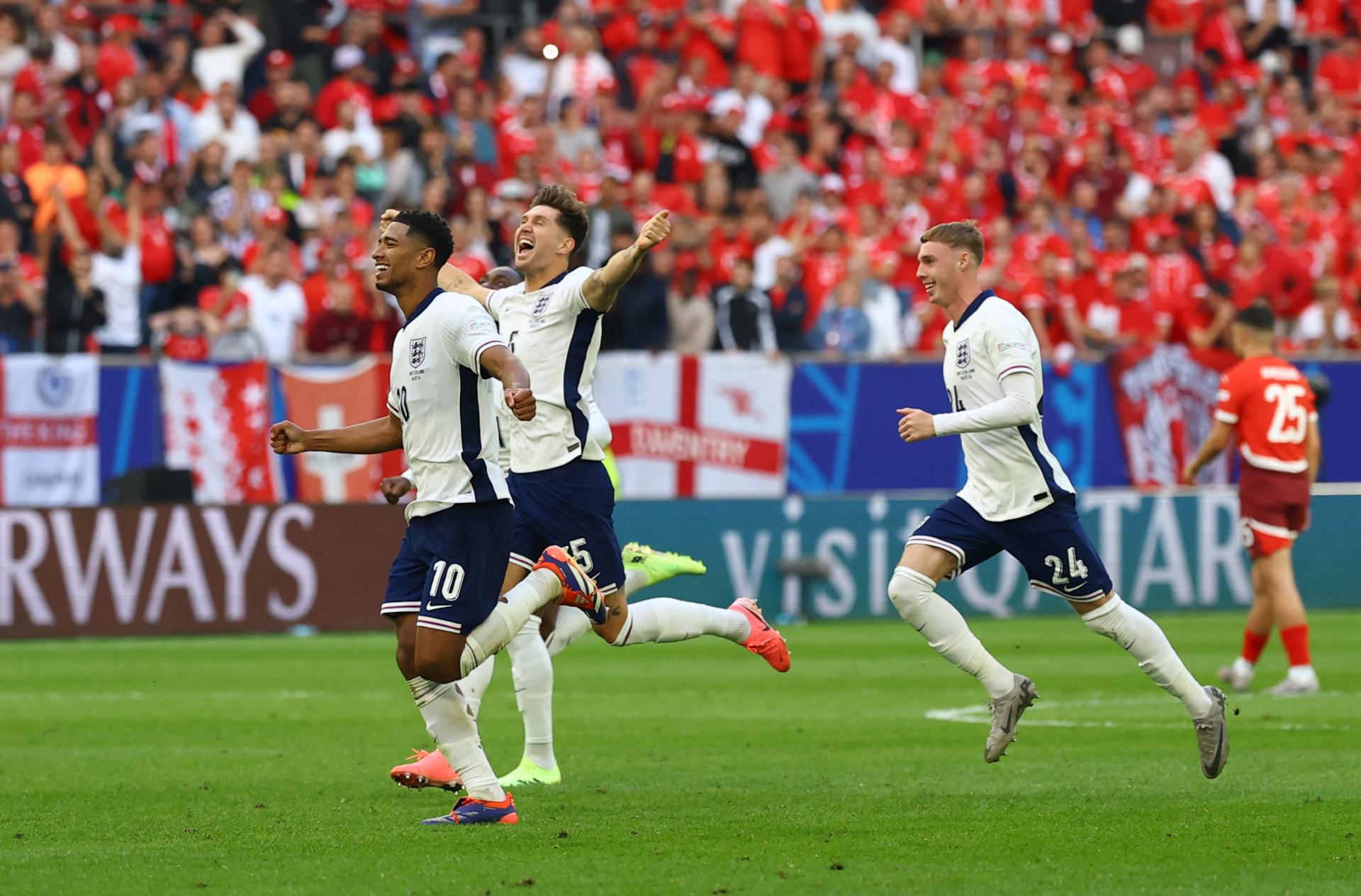Angličania postupujú do semifinále, Švajčiarov zdolali po penaltách