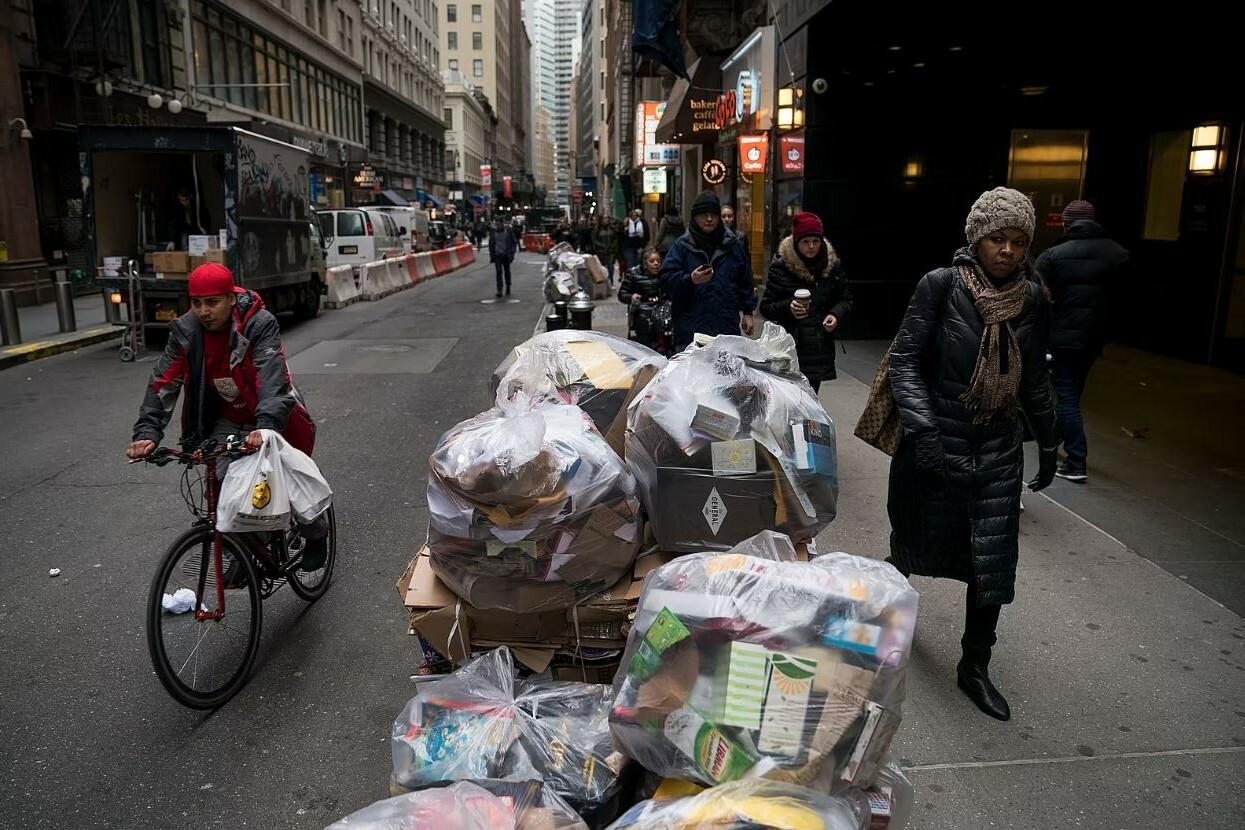 New York objavil Ameriku. Do boja proti horám odpadkov nasadil... smetiaky