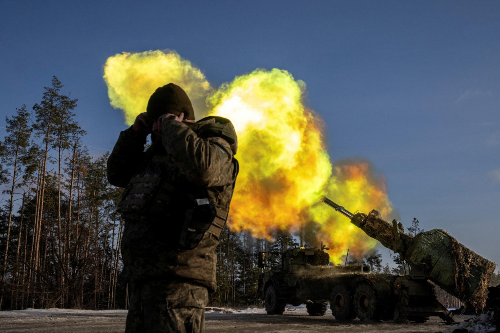 Videá na sociálnych sieťach ukazujú, že brigáda nasadzovaná na najkritickejšie miesta frontu dnes operuje pri dedinách na východných okrajoch Torecku. FOTO: Reuters