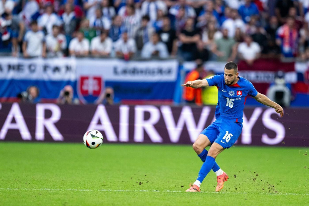 V súvislosti s prestupom slovenského obrancu Dávida Hancka sa spomínajú viaceré európske veľkokluby. FOTO: Profimedia