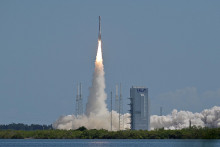 Raketa United Launch Alliance Atlas V nesúca dvoch astronautov na palube Boeingu Starliner-1 Crew Flight Test. FOTO: Reuters