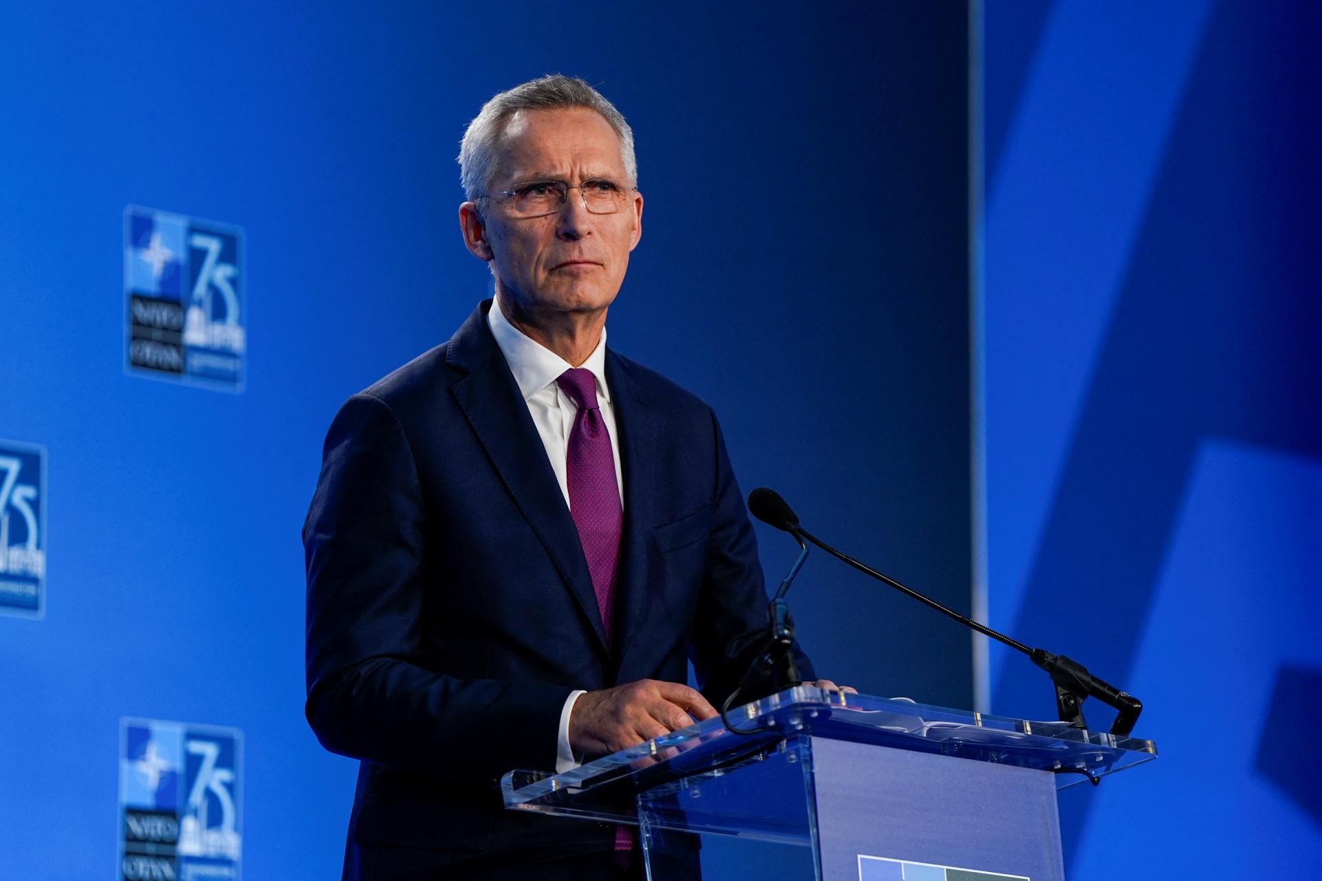 Ukrajina sa na NATO môže spoľahnúť teraz aj dlhodobo, povedal Stoltenberg