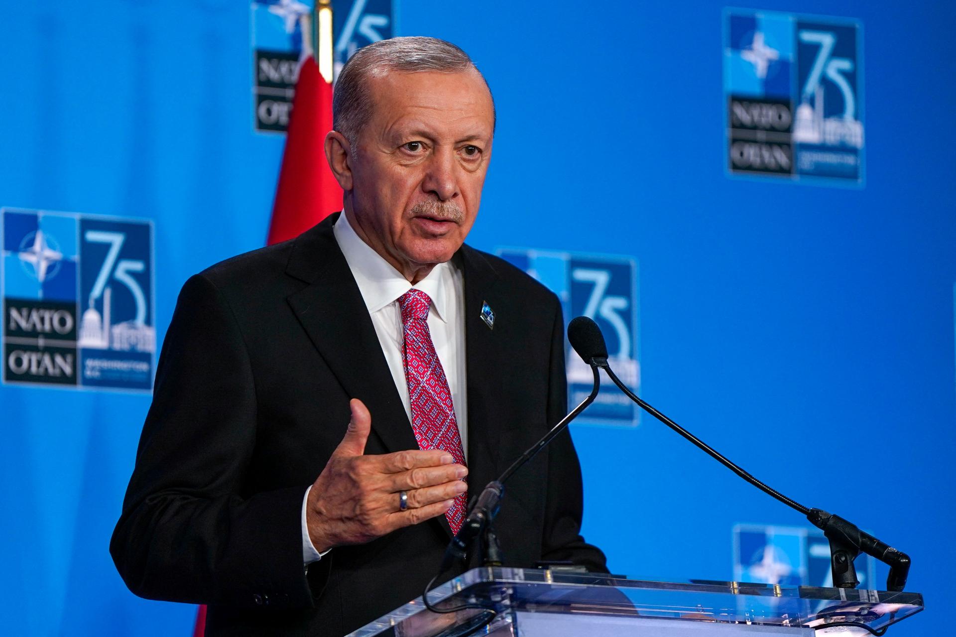 NATO nemôže pokračovať v partnerstve s Izraelom, vyhlásil Erdogan