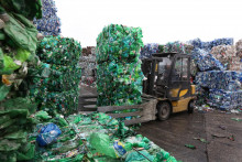 Lummus poskytuje technológiu pyrolýzy plastového odpadu, ktorá ho premieňa na vysoko hodnotné chemikálie. FOTO: Peter Mayer