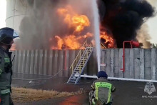 Ilustračná fotka - požiar rafinérie v Rostovskej oblasti v Rusku. FOTO: Reuters