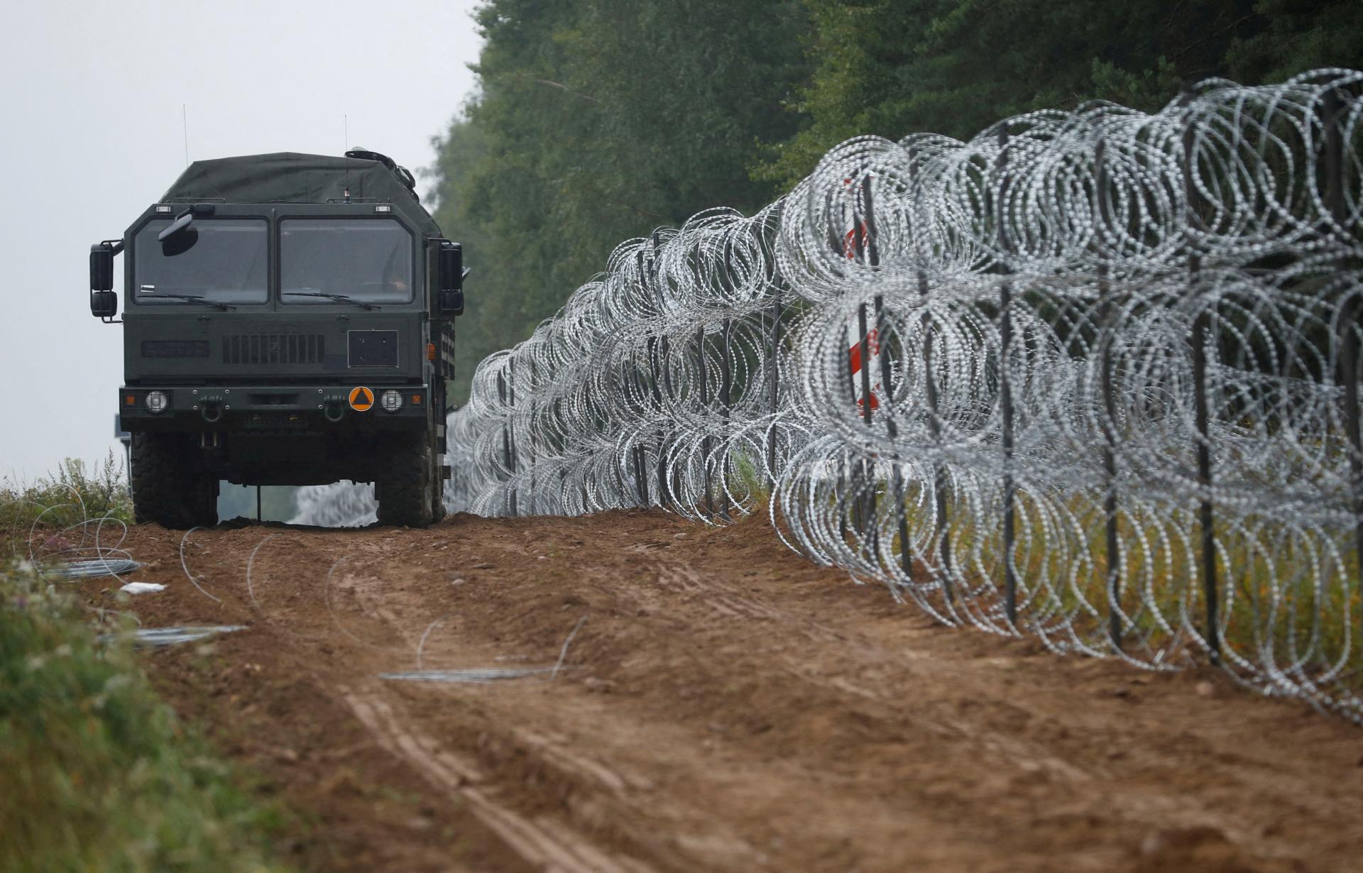 Nejde o pomstu. Bielorusko tvrdí, že chce s Poľskom rokovať o migrácii na spoločnej hranici