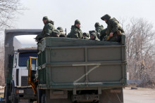 Príslušníci proruských jednotiek. FOTO: Reuters