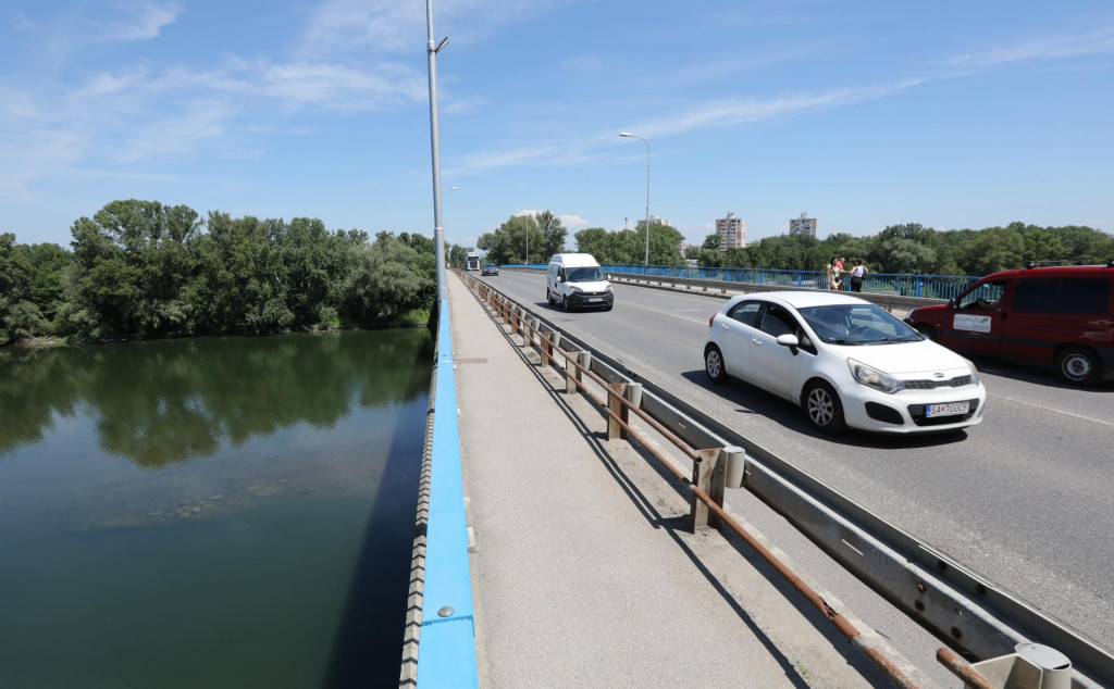 Vyzerá to tak, že mestu Šaľa svitá na lepšie časy.  FOTO: HN/Peter Mayer