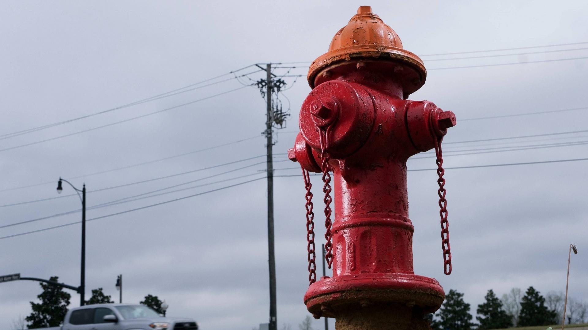 „Musia kradnúť hydranty, aby prežili.“ V Spojených štátoch miznú kovy, meď je zlatom chudobných