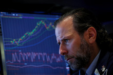 Pre investora je dôležitý nielen zisk, ale aj tok peňazí vo firme. FOTO: Reuters