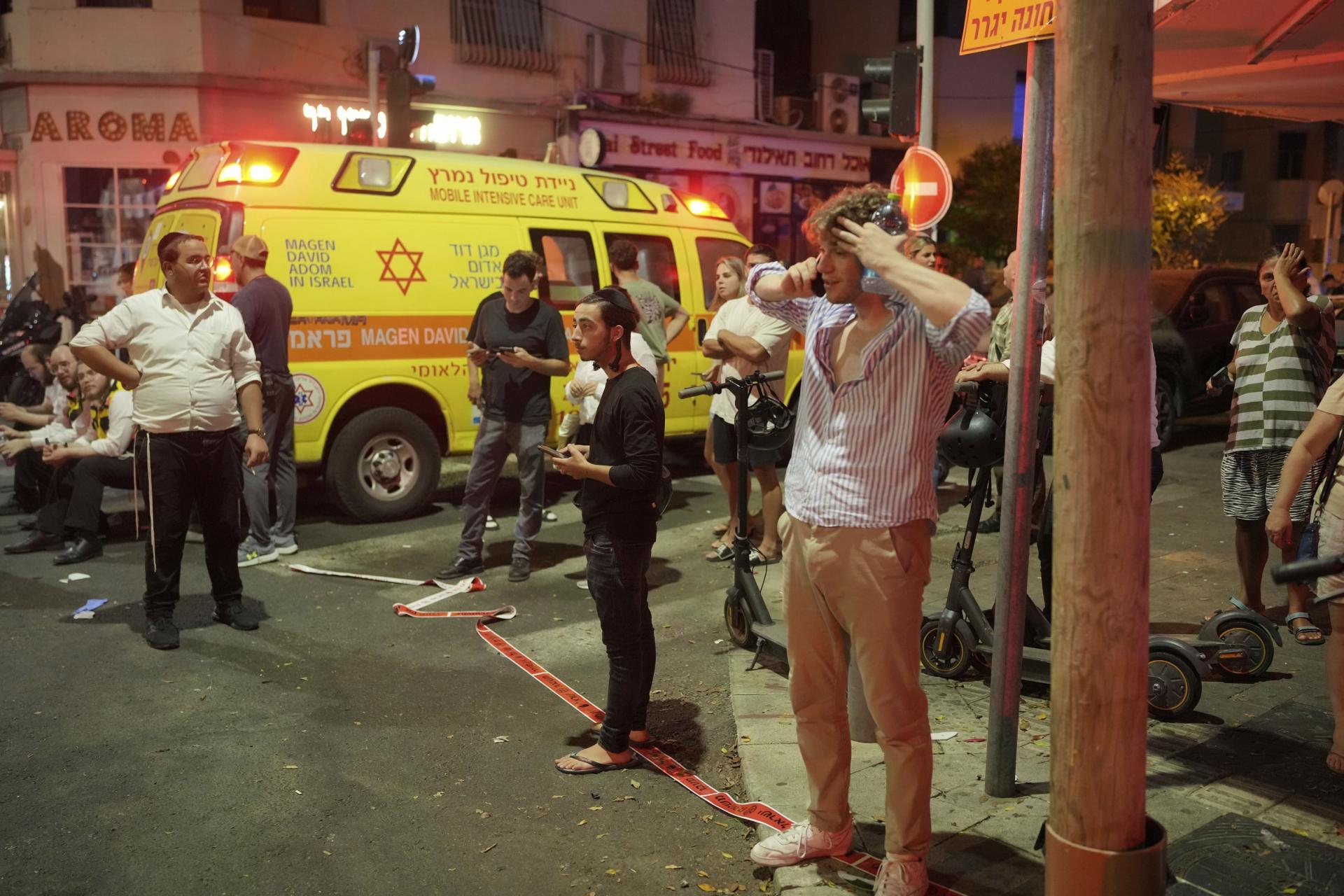 Po silnej explózii v Tel Avive zomrel jeden človek, podľa armády išlo zrejme o útok dronu