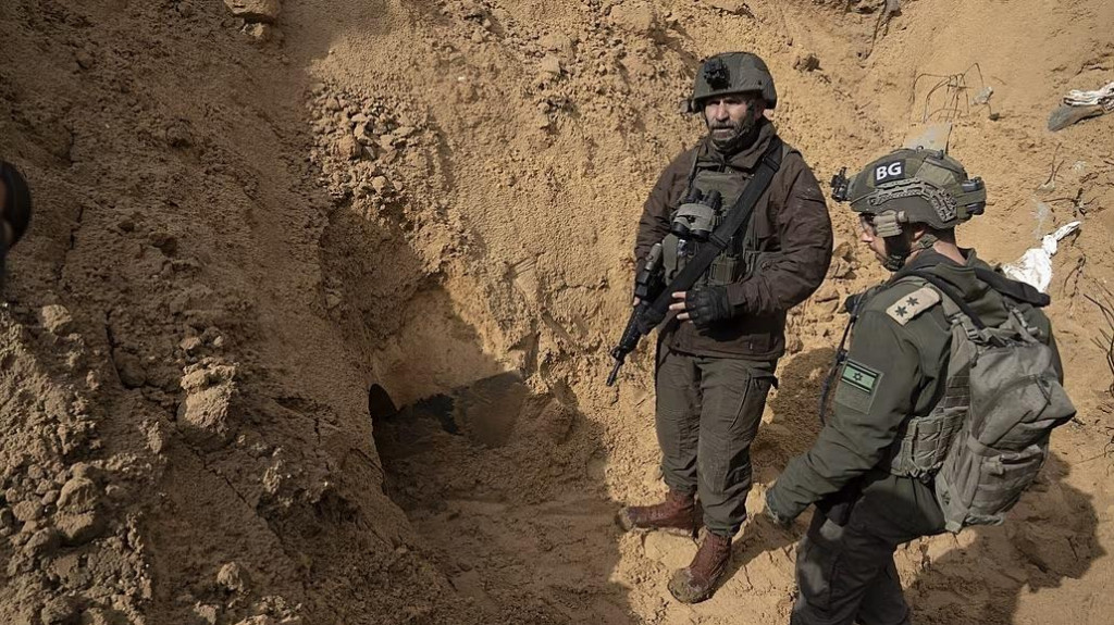 Muž činu. Brigádny generál Dan Goldfus dostal okrem iného na starosti čistenie mesta Chán Júnis od bojovníkov Hamasu. FOTO: TASR/AP