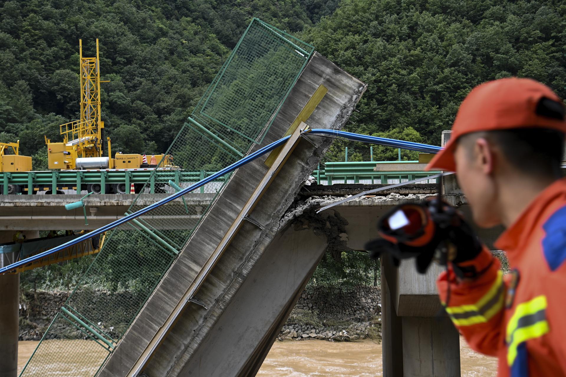 Záplavy na severe a juhozápade Číny si vyžiadali už najmenej 20 obetí