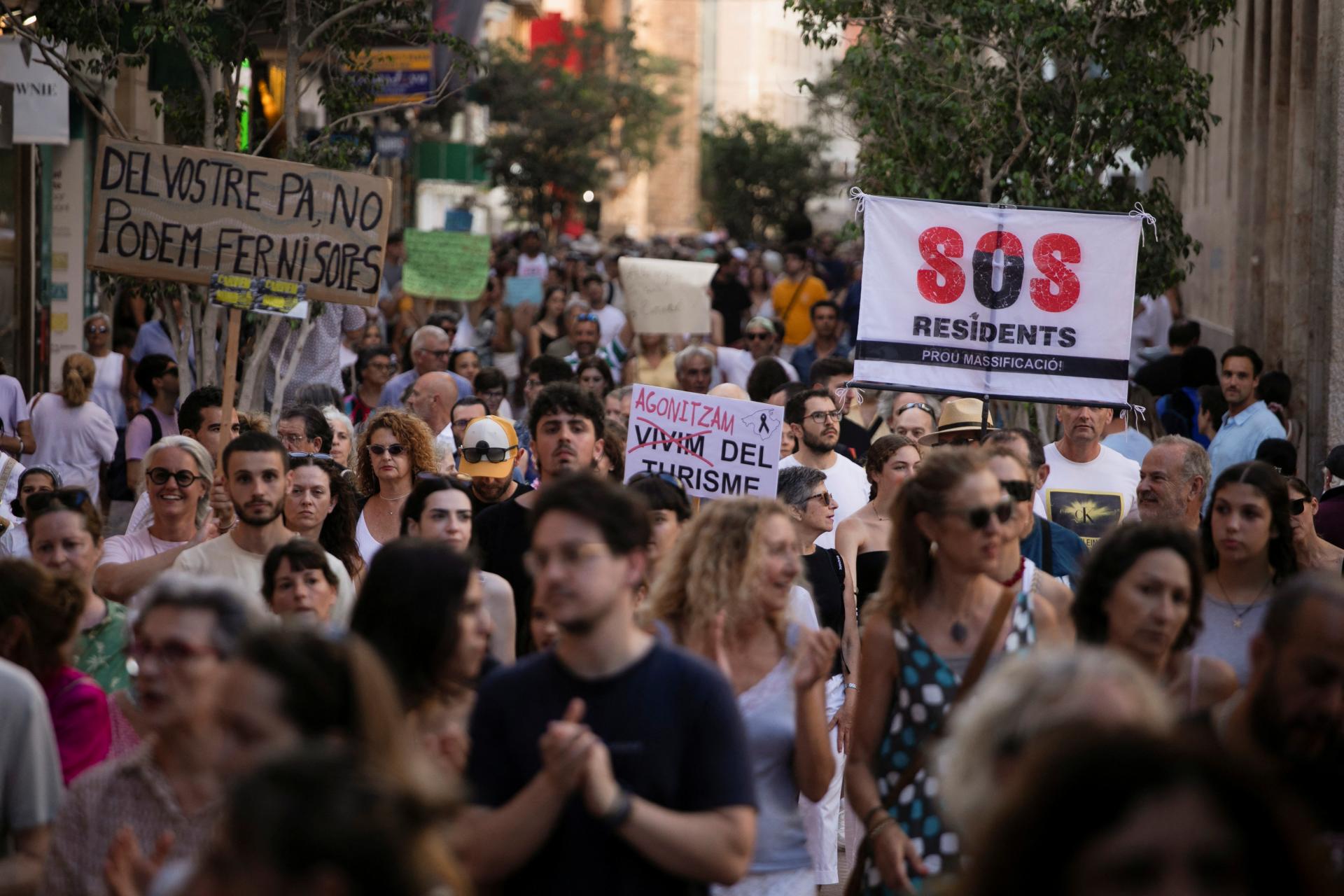 Na Malorke protestovali proti masovému turizmu, podľa organizátorov prišlo 50-tisíc ľudí