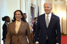 Joe Biden sa rozhodol odovzdať štafetu Kamale Harrisovej. FOTO: TASR/AP